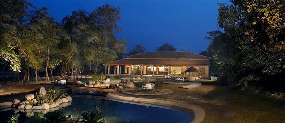 The Riverview Retreat Corbett By Leisure Hotels Garjia Exterior foto