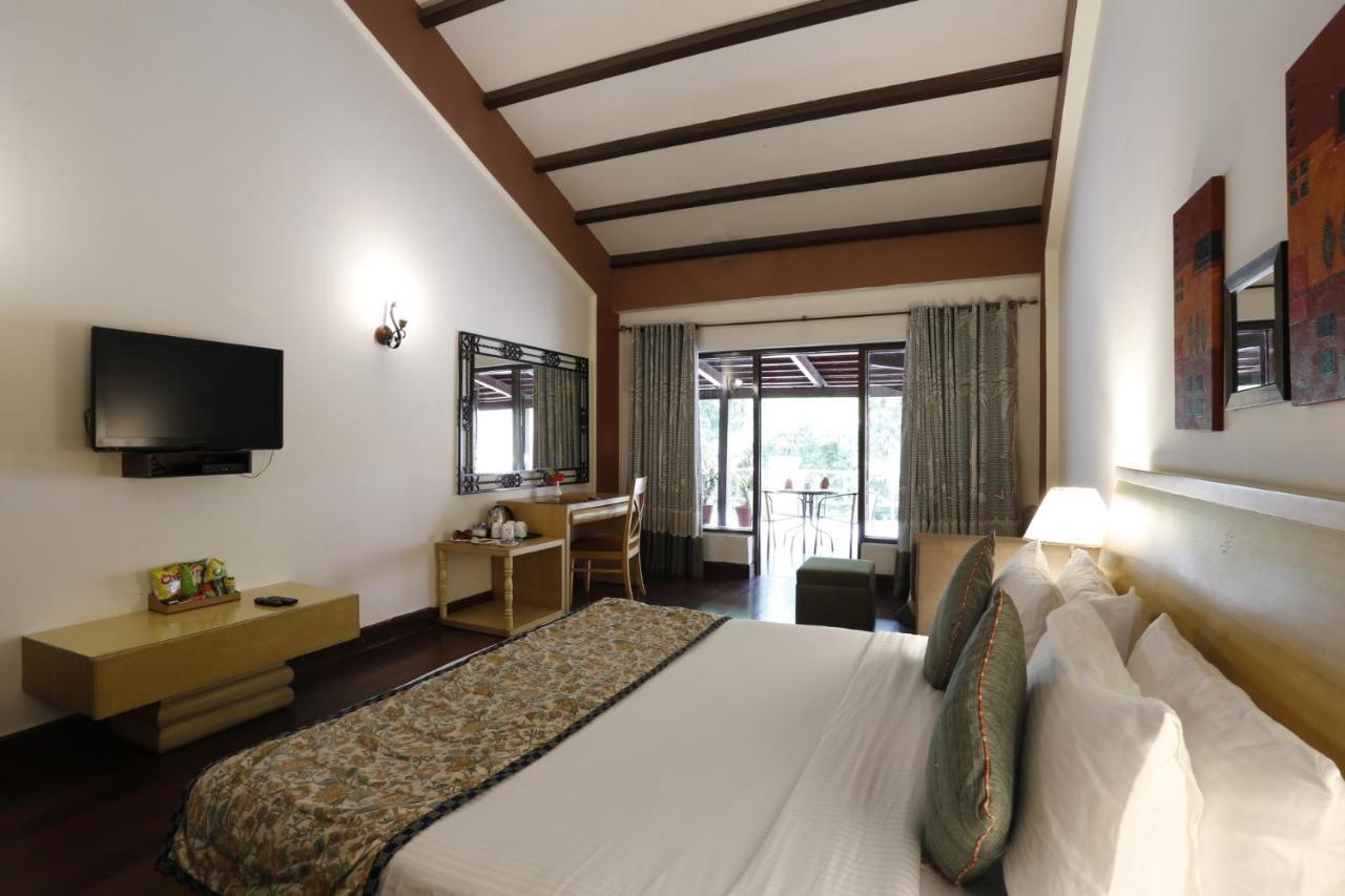 The Riverview Retreat Corbett By Leisure Hotels Garjia Exterior foto